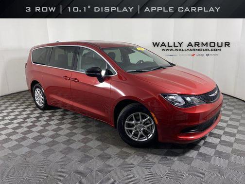 2025 Chrysler Voyager LX