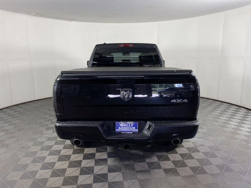 Brilliant Black Crystal Pearlcoat 2017 RAM 1500 Express