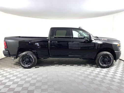 2025 RAM 2500 Tradesman Crew Cab 4x4 6'4' Box