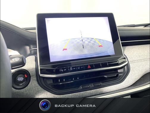 Diamond Black Crystal Pearlcoat 2023 Jeep Compass Latitude Lux