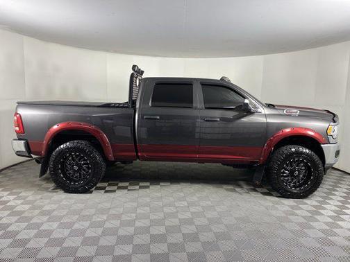 2020 RAM 2500 Tradesman Crew Cab 4X4 6'4' Box