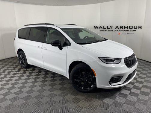 2026 Chrysler Pacifica L