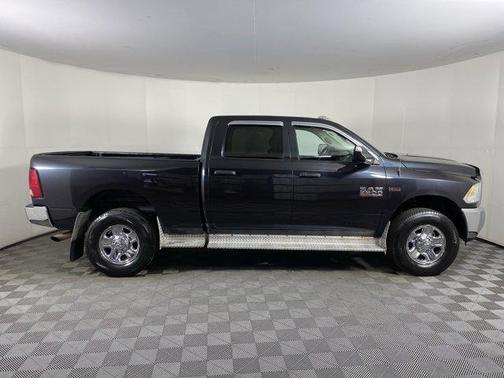 2017 RAM 2500 Tradesman Crew Cab 4x4 6'4' Box