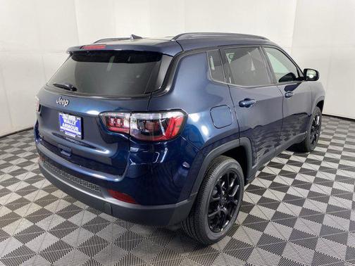 Fathom Blue Pearl Coat 2026 Jeep Compass Latitude