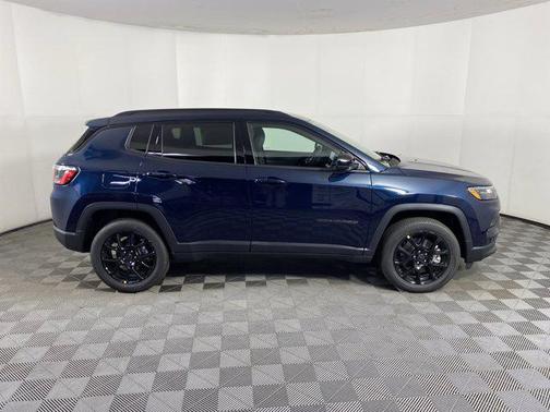 Fathom Blue Pearl Coat 2026 Jeep Compass Latitude
