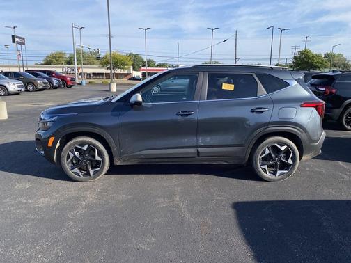 Gravity Gray 2024 Kia Seltos EX