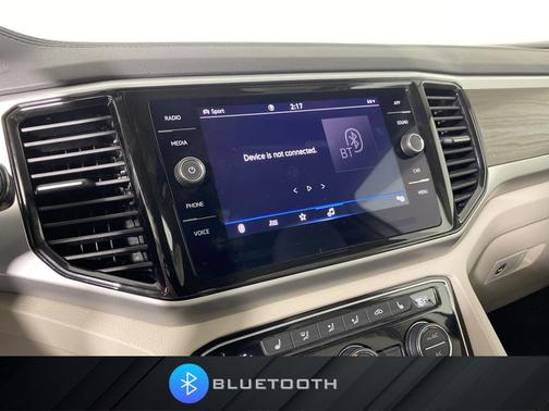 Pure White 2023 Volkswagen Atlas 3.6L SE w/Technology