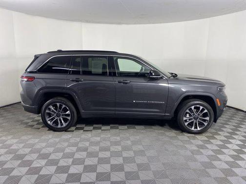 2025 Jeep Grand Cherokee Overland