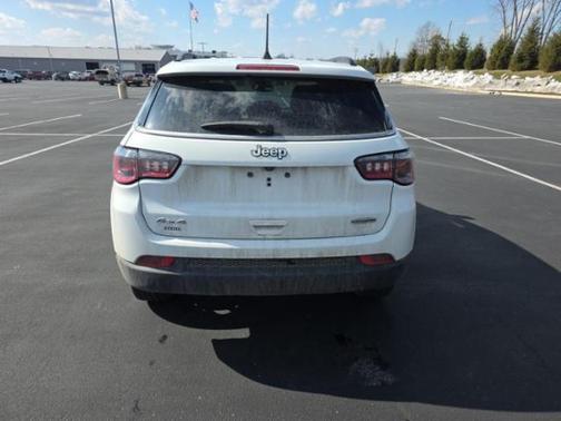 2022 Jeep Compass Latitude Lux