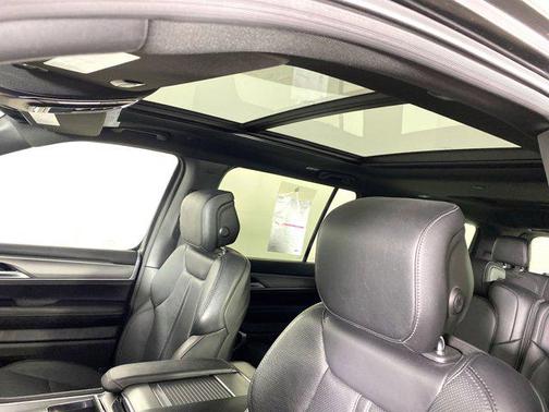 2024 Jeep Wagoneer Series II Carbide