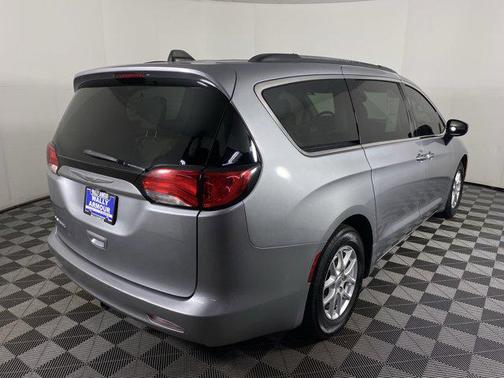 2021 Chrysler Voyager LXI