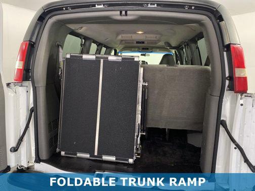 2009 Chevrolet Express 3500 Base
