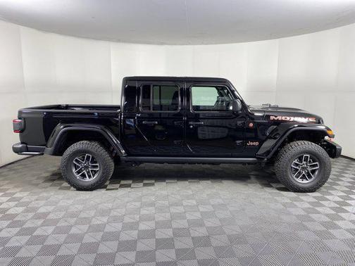 2025 Jeep Gladiator Mojave X