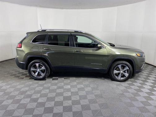 Olive Green Pearlcoat 2019 Jeep Cherokee Limited
