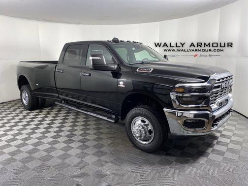 2026 RAM 3500 Tradesman Crew Cab 4x4 8' Box