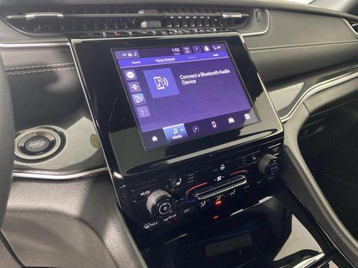 2022 Jeep Grand Cherokee L Altitude