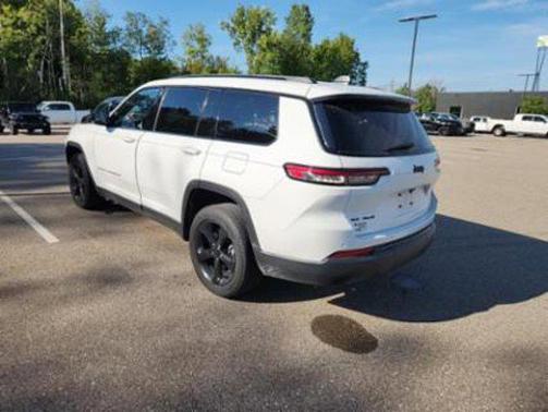 2022 Jeep Grand Cherokee L Altitude