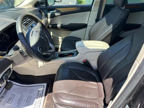 2015 Lincoln MKC Base