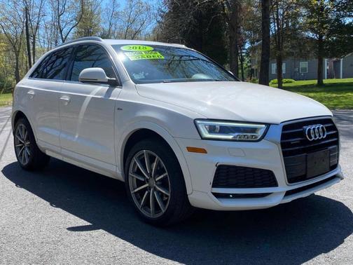 Cortina White 2018 Audi Q3 2.0T Sport Premium