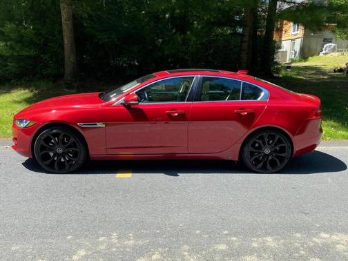 2017 Jaguar XE 35t Prestige