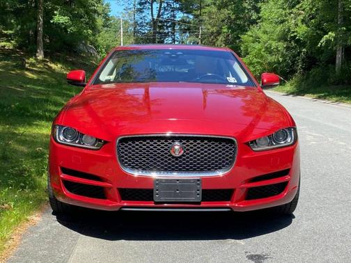 2017 Jaguar XE 35t Prestige