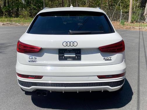 Cortina White 2018 Audi Q3 2.0T Sport Premium