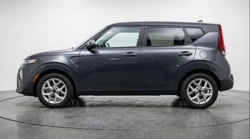 Gravity Gray 2025 Kia Soul LX