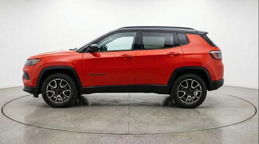 Red Hot Pearlcoat 2025 Jeep Compass Trailhawk