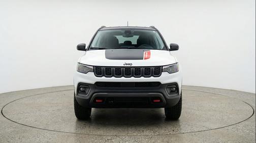 Bright White Clearcoat 2025 Jeep Compass Trailhawk