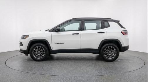 Bright White Clearcoat 2025 Jeep Compass Trailhawk