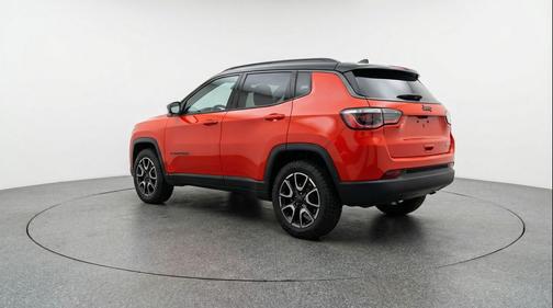 Red Hot Pearlcoat 2025 Jeep Compass Trailhawk