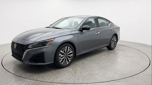 Gun Metallic 2025 Nissan Altima SV