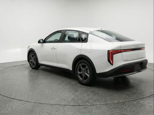 Snow White Pearl 2025 Kia K4 LXS