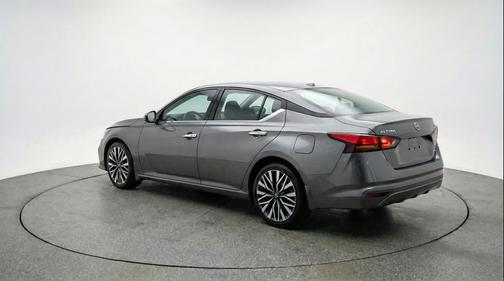 Gun Metallic 2025 Nissan Altima SV FWD