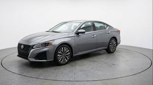 Gun Metallic 2025 Nissan Altima SV FWD