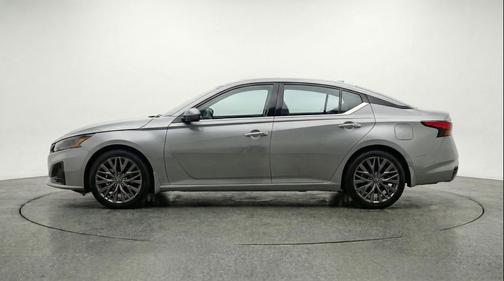 Gun Metallic 2025 Nissan Altima SV FWD