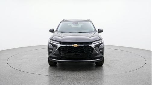 Mosaic Black Metallic 2025 Chevrolet Trax LT