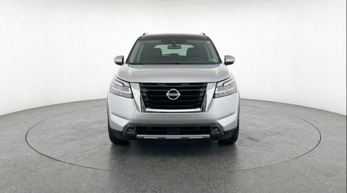 Brilliant Silver Metallic 2025 Nissan Pathfinder SV 4WD
