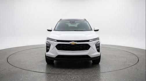 Summit White 2025 Chevrolet Trax LT