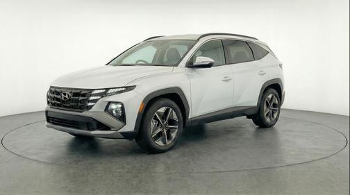 Shimmering Silver 2025 Hyundai TUCSON SEL