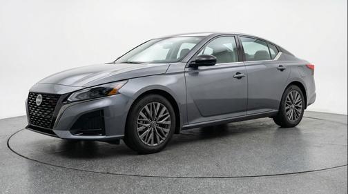 Gun Metallic 2025 Nissan Altima SV FWD