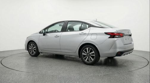 Gun Metallic 2025 Nissan Versa 1.6 SV