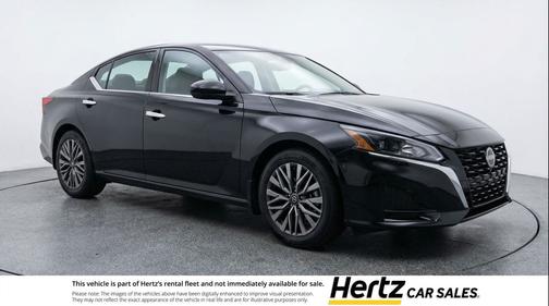 Super Black 2025 Nissan Altima SV FWD