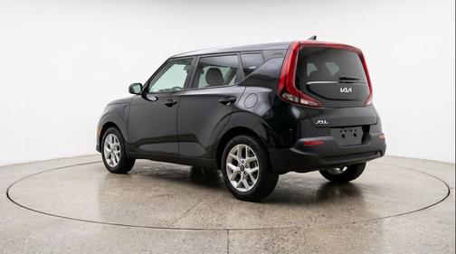 Fusion Black 2025 Kia Soul LX