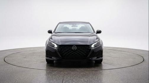 Super Black 2025 Nissan Altima SV FWD