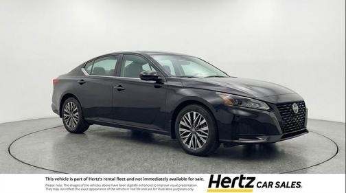Super Black 2025 Nissan Altima SV FWD