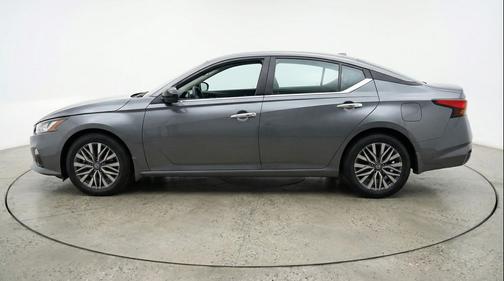 Gun Metallic 2025 Nissan Altima SV FWD