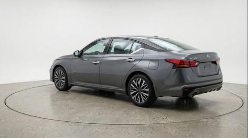 Gun Metallic 2025 Nissan Altima SV FWD