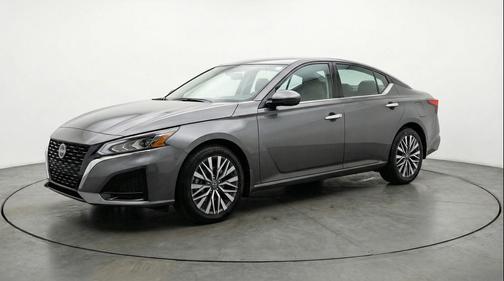 Gun Metallic 2025 Nissan Altima SV FWD