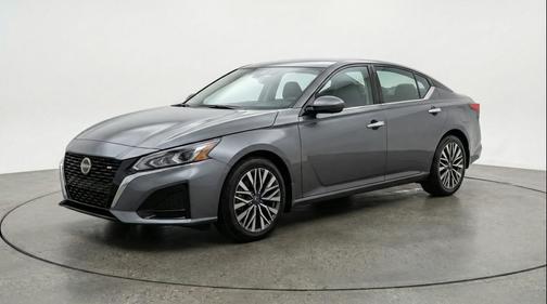 Gun Metallic 2025 Nissan Altima SV FWD